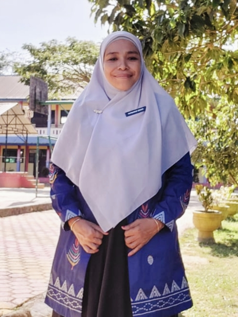 Wa Ode Nurhafiah S.Pd